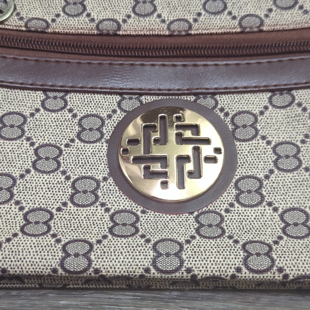 Like New Jingpin Cross Body Purse - Picture 4 of 9